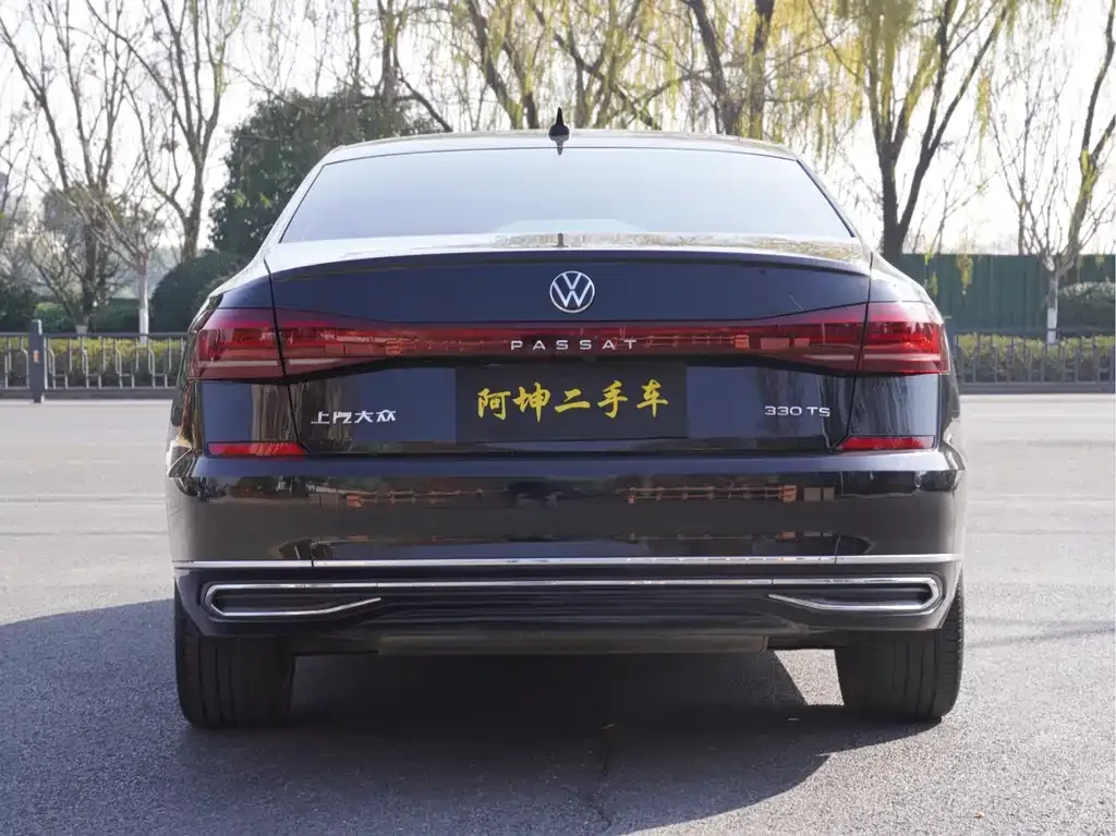 Volkswagen Passat — фото 6