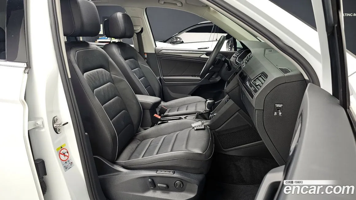 Volkswagen Tiguan — фото 10