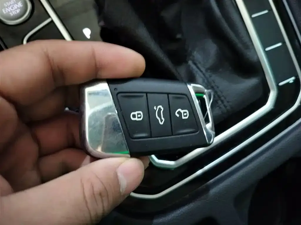 Volkswagen Magotan 2022 из CN, фото 5