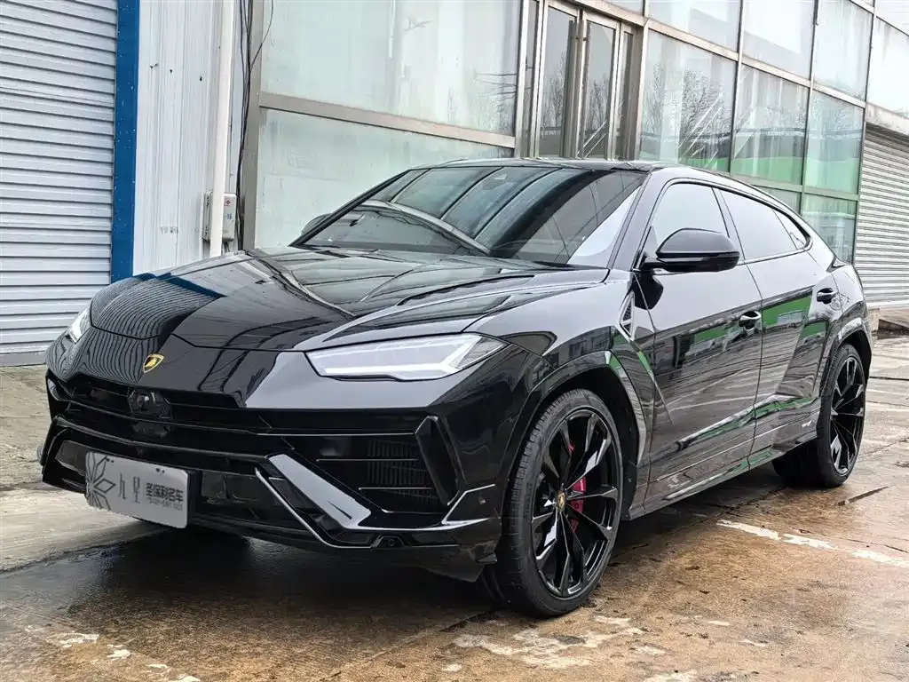 Lamborghini Urus 2023 из CN, фото 1