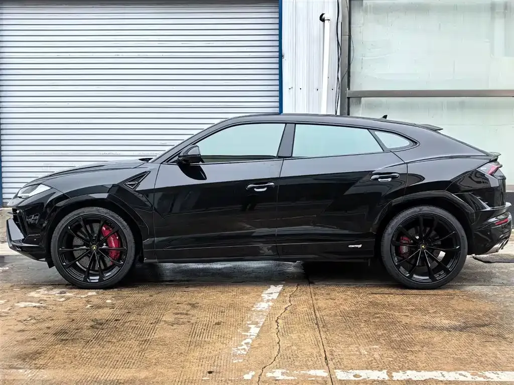 Lamborghini Urus 2023 из CN, фото 2