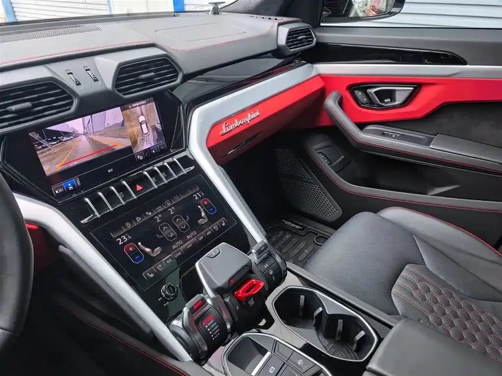 Lamborghini Urus 2023 из CN, фото 9