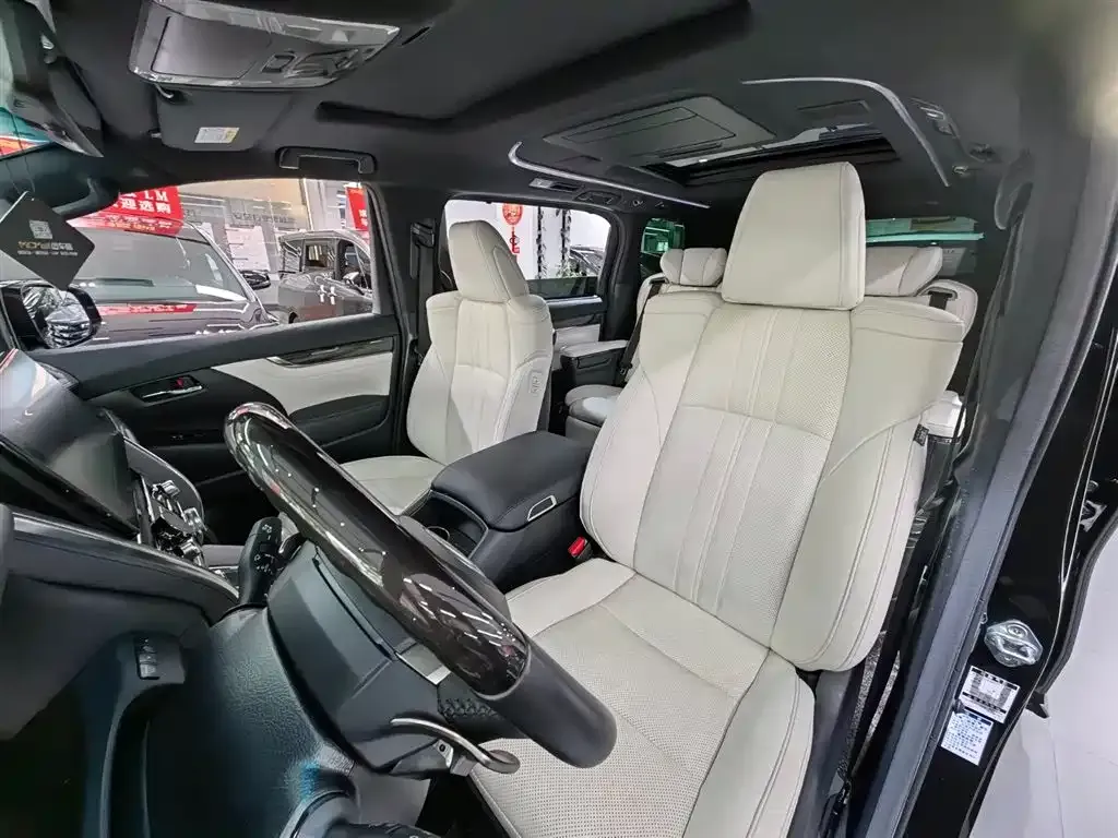 Lexus LM 2023 из CN, фото 9