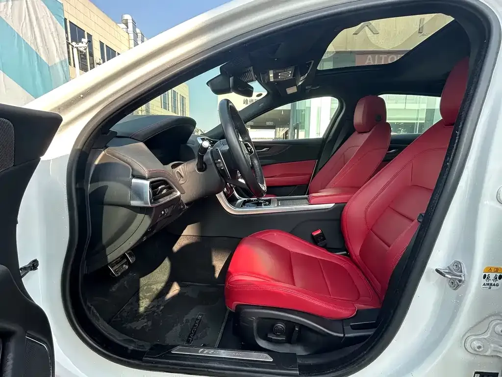 Jaguar XEL 2023 из CN, фото 5