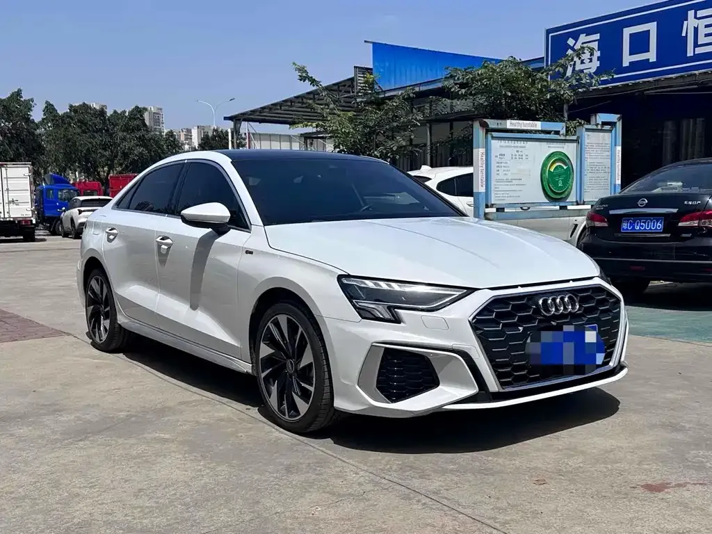 Audi A3 2022 из CN, фото 2