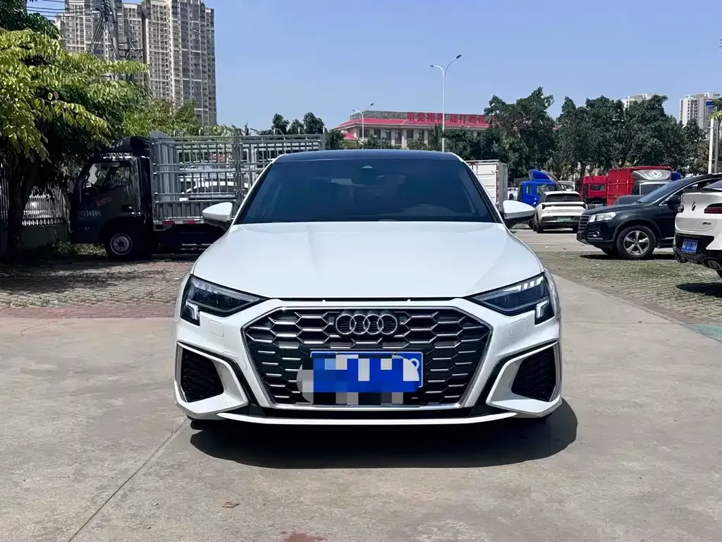 Audi A3 2022 из CN, фото 3