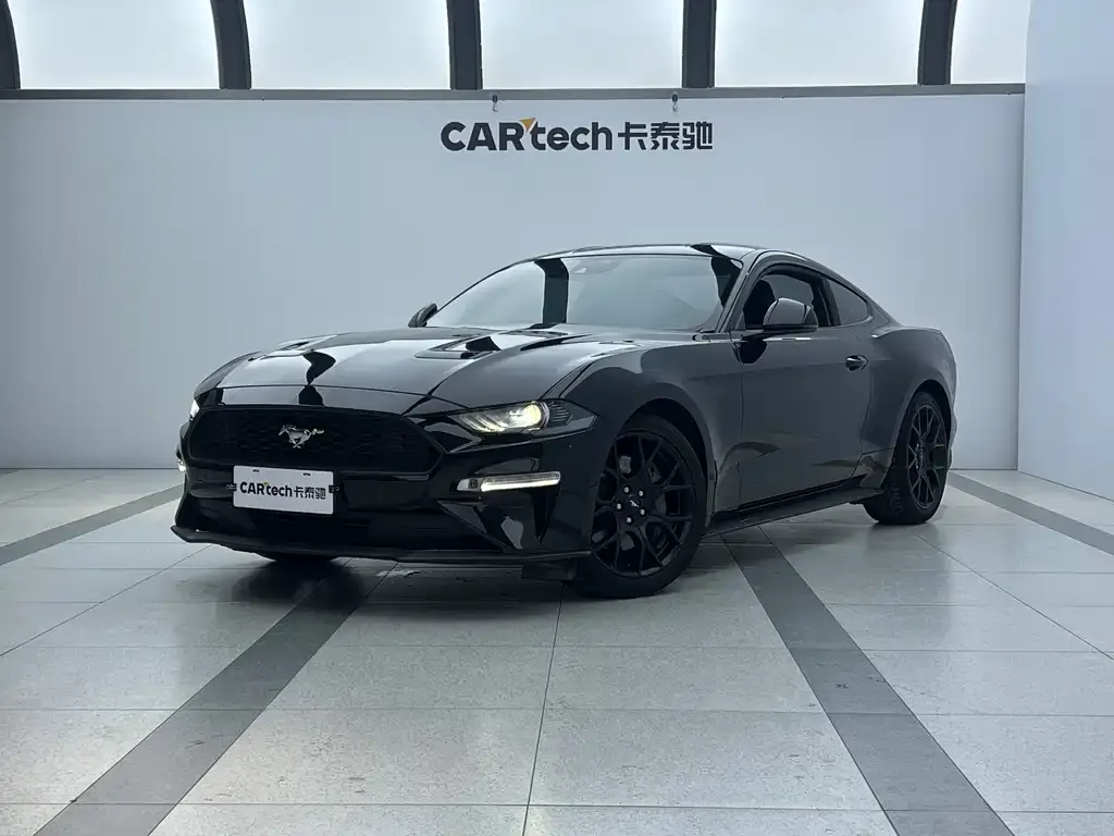 Ford Mustang 2023 из CN, фото 1