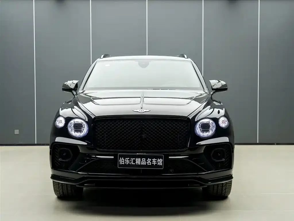 Bentley Bentayga 2023 из CN, фото 3