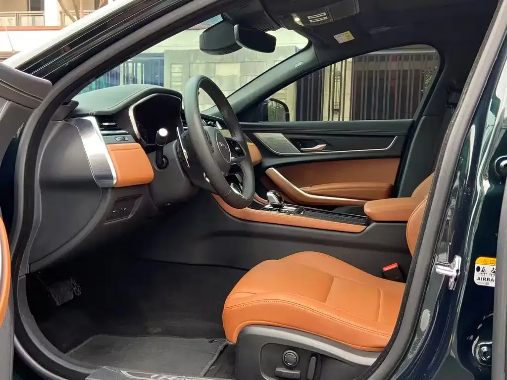 Jaguar XFL 2023 из CN, фото 4