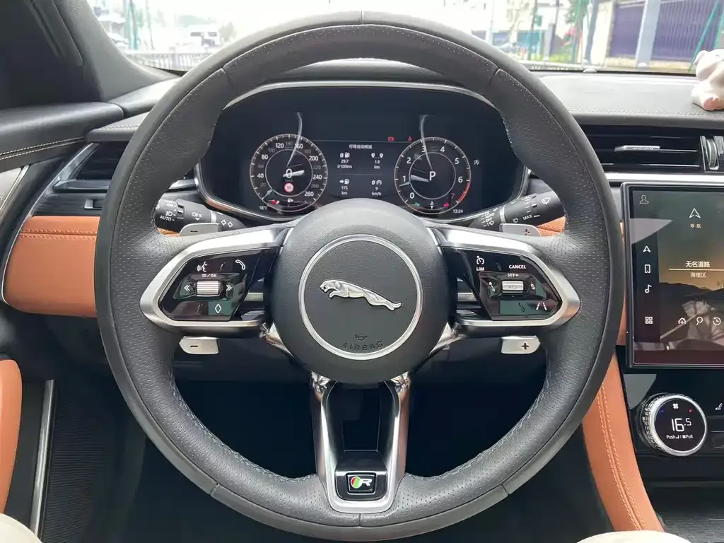 Jaguar XFL 2023 из CN, фото 6
