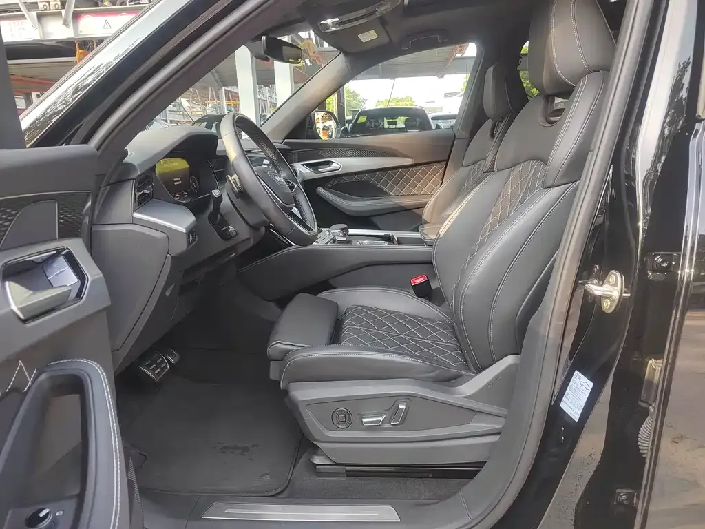 Audi Q6 2024 из CN, фото 3