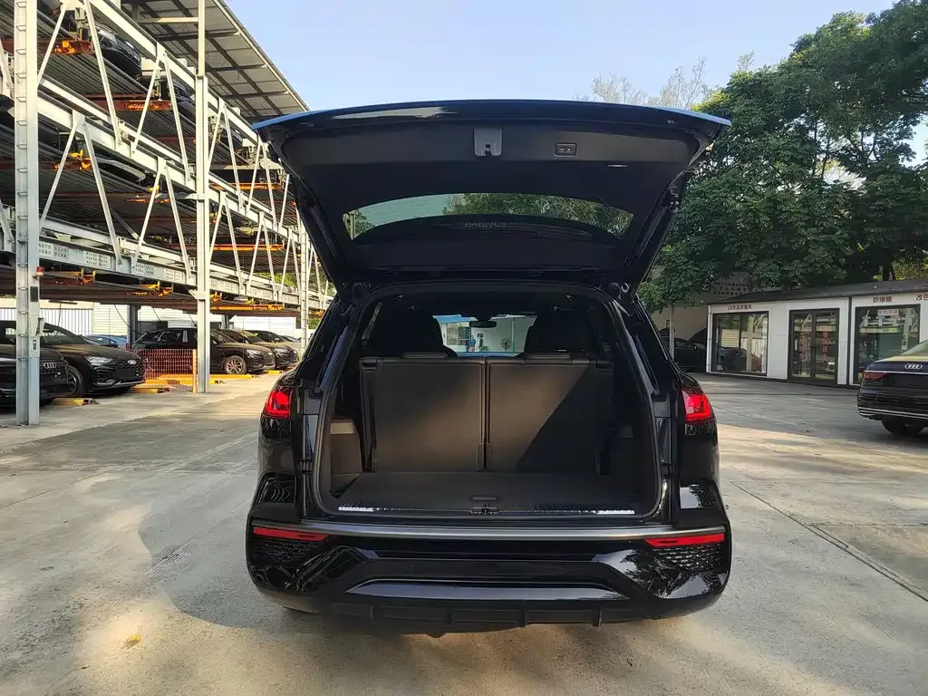 Audi Q6 2024 из CN, фото 9