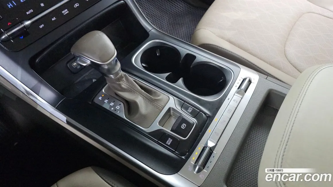 Kia Carnival — фото 10