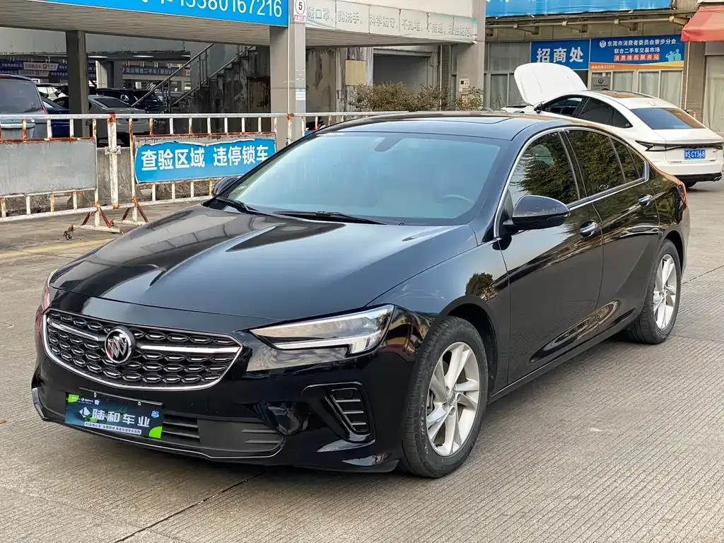 Buick Regal — фото 1