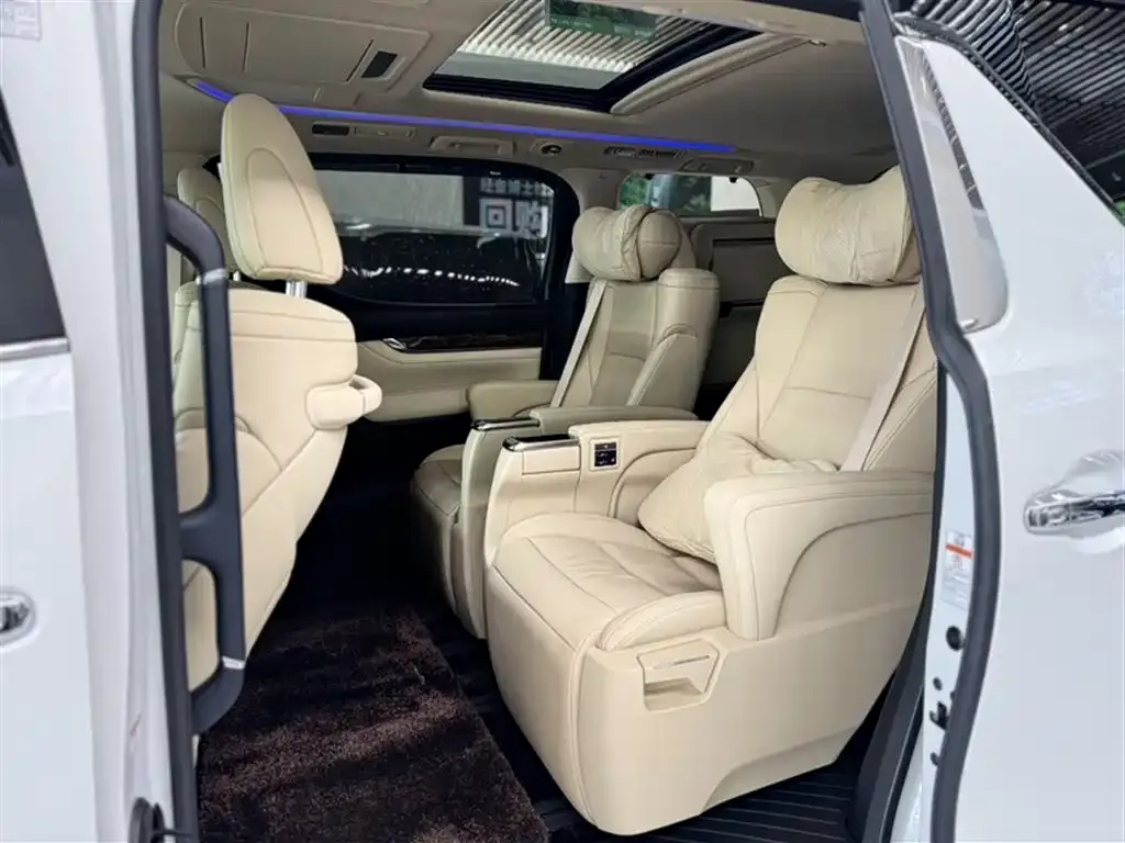 Toyota Alphard 2022 из CN, фото 3