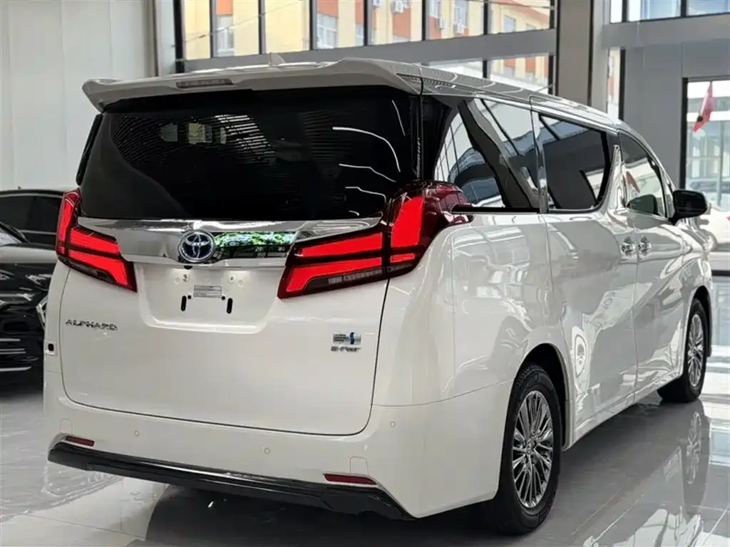 Toyota Alphard 2022 из CN, фото 4