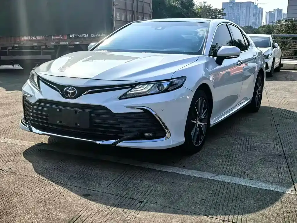 Toyota Camry 2023 из CN, фото 1