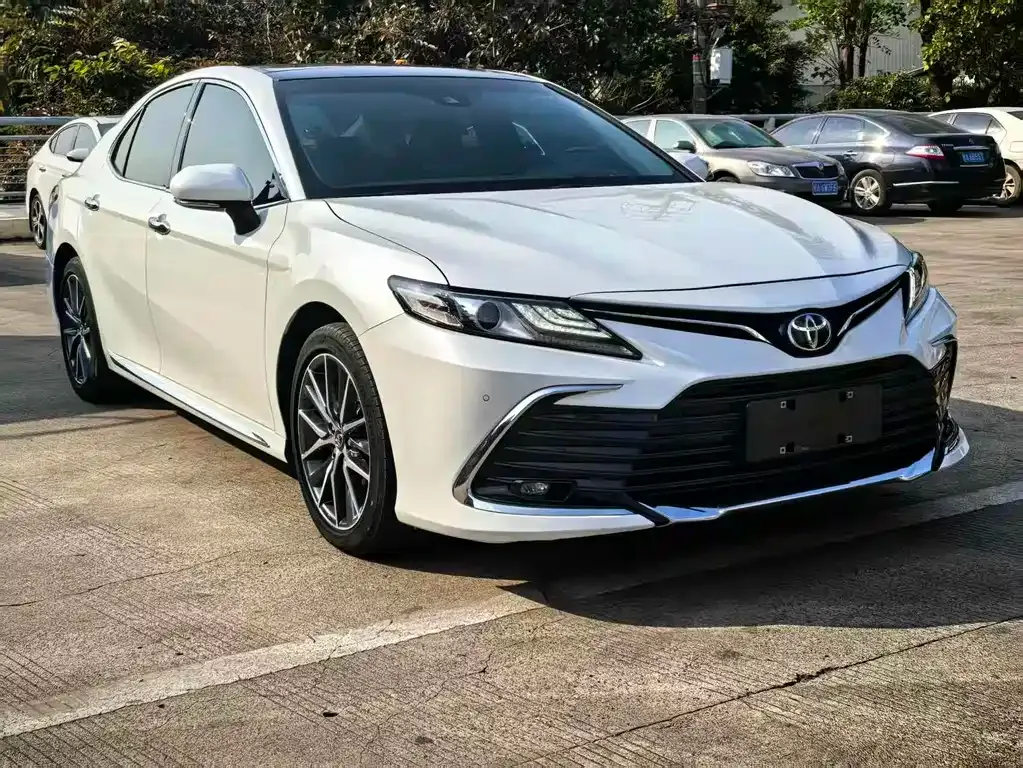 Toyota Camry 2023 из CN, фото 4