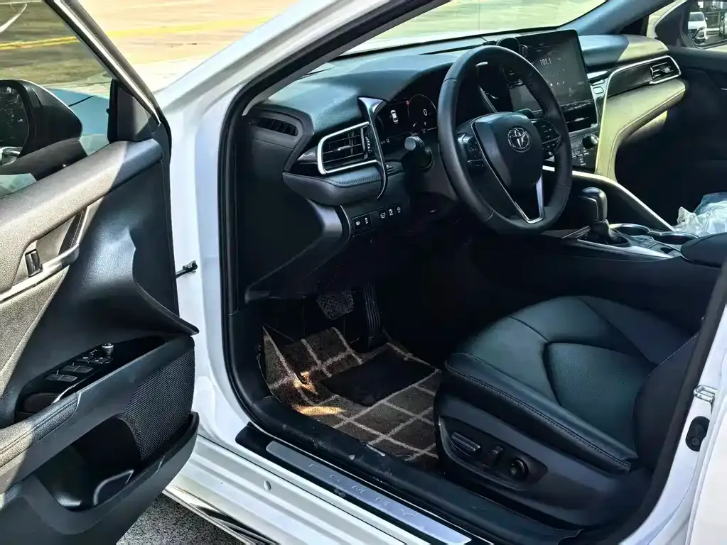 Toyota Camry 2023 из CN, фото 6