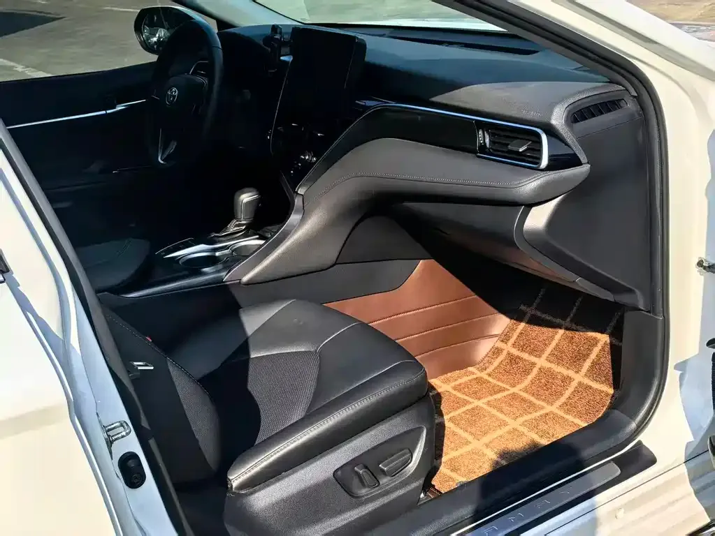Toyota Camry 2023 из CN, фото 8