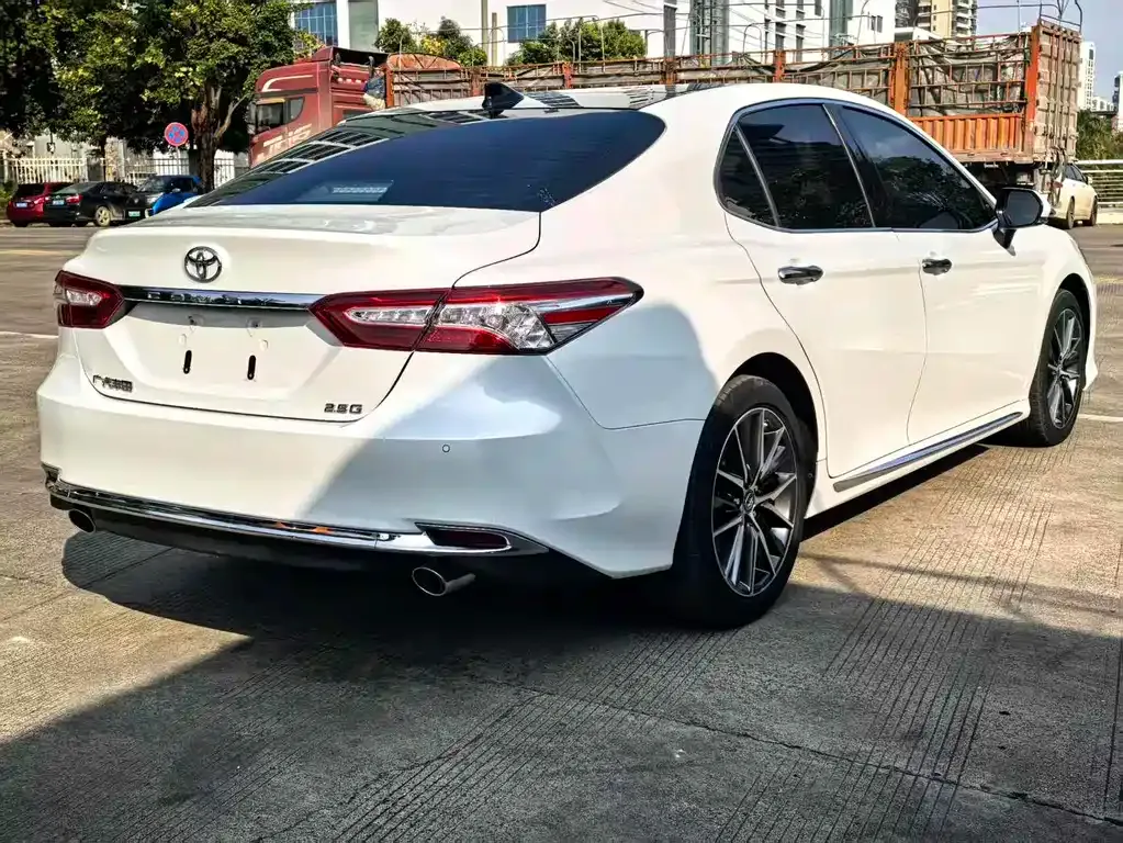 Toyota Camry 2023 из CN, фото 5