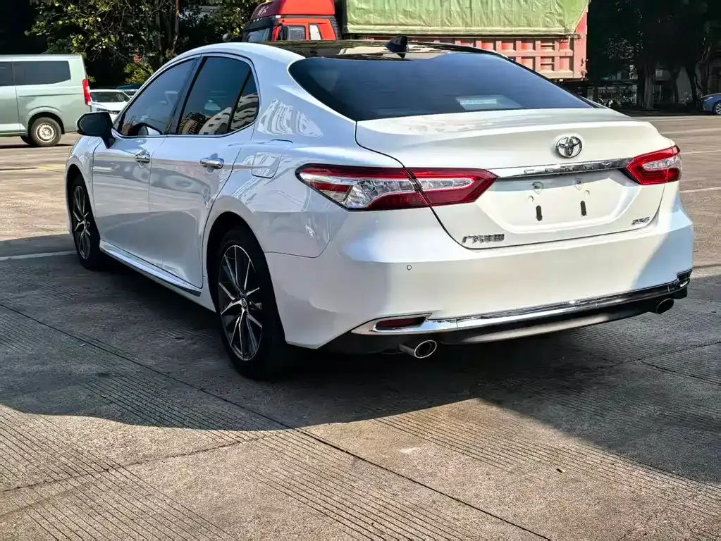 Toyota Camry 2023 из CN, фото 7