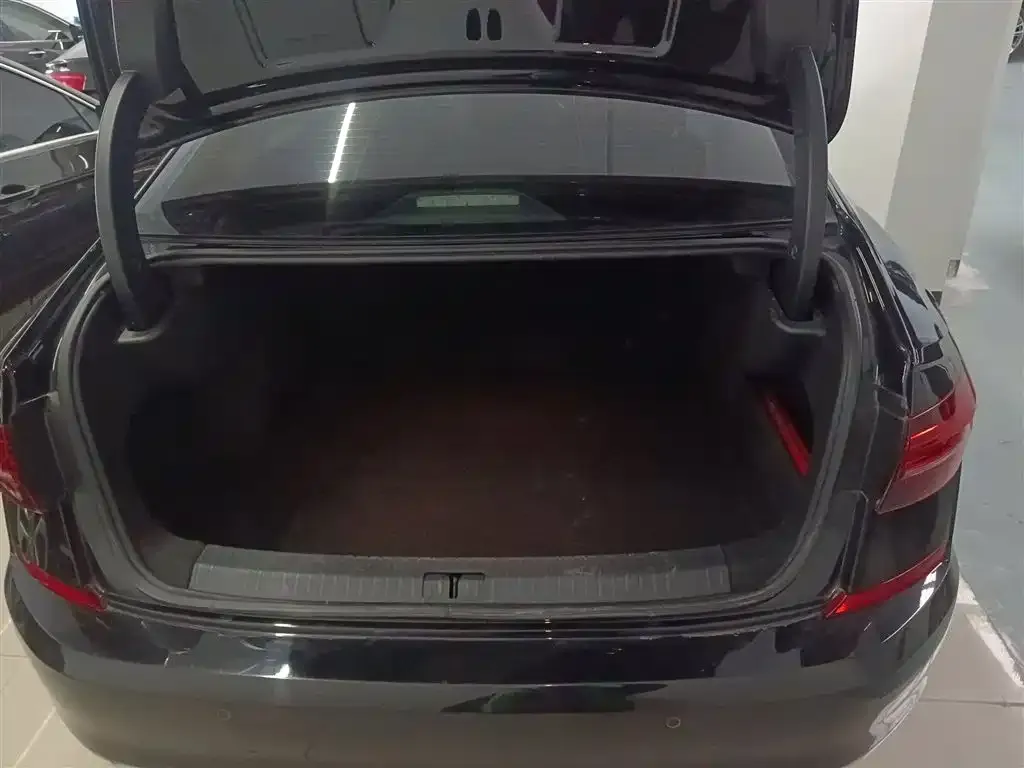 Volkswagen Passat 2022 из CN, фото 5