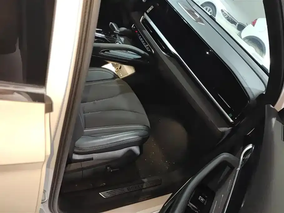 Geely Xingyue L 2024 из CN, фото 8