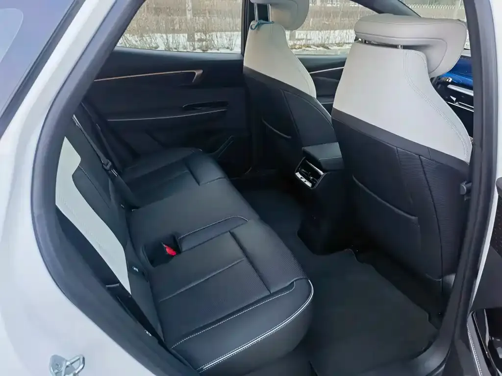 Buick E4 2024 из CN, фото 3