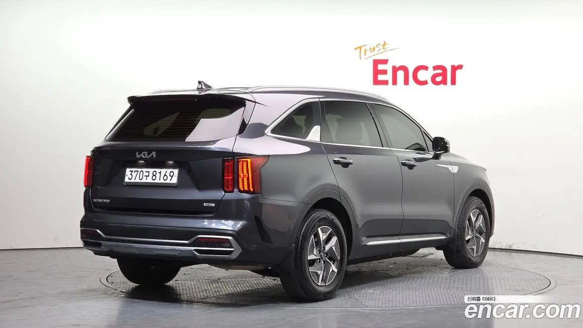 Kia Sorento — фото 5