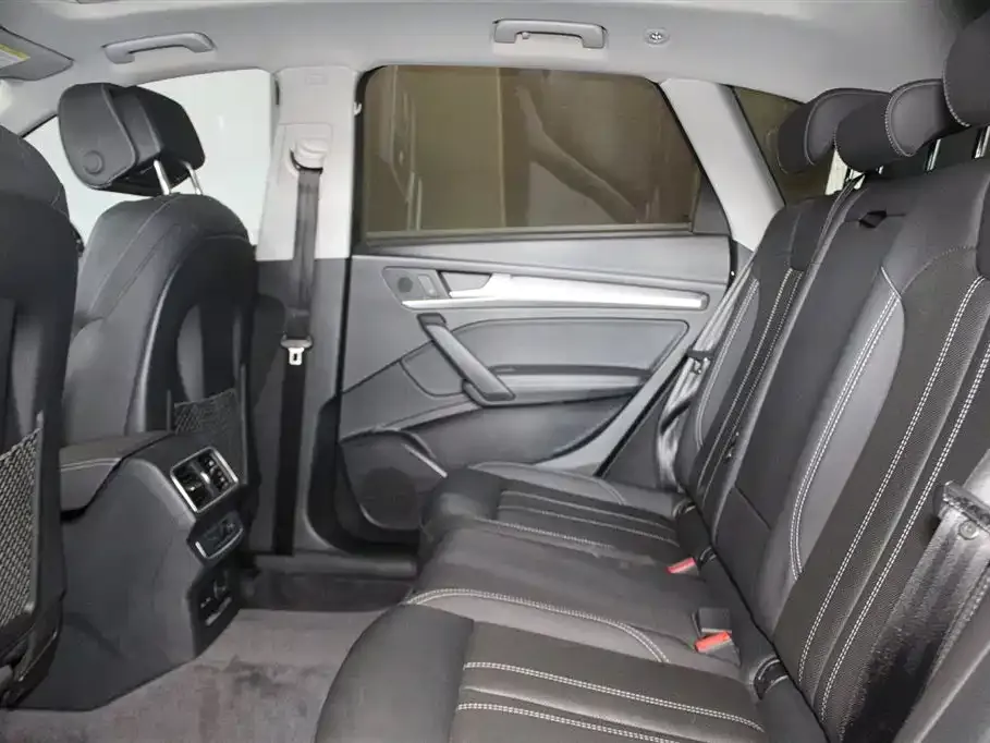 Audi Q5L 2022 из CN, фото 10