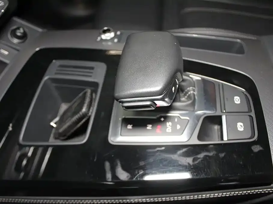 Audi Q5L 2022 из CN, фото 5