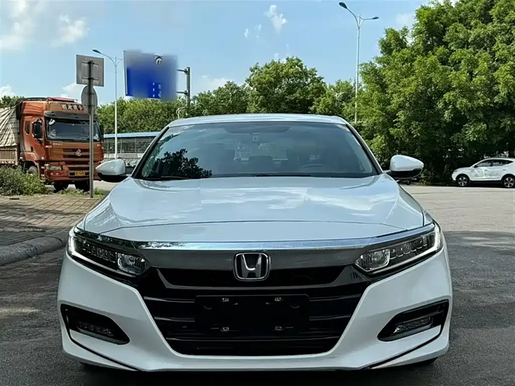Honda Accord — фото 3