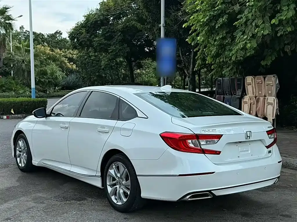 Honda Accord — фото 5