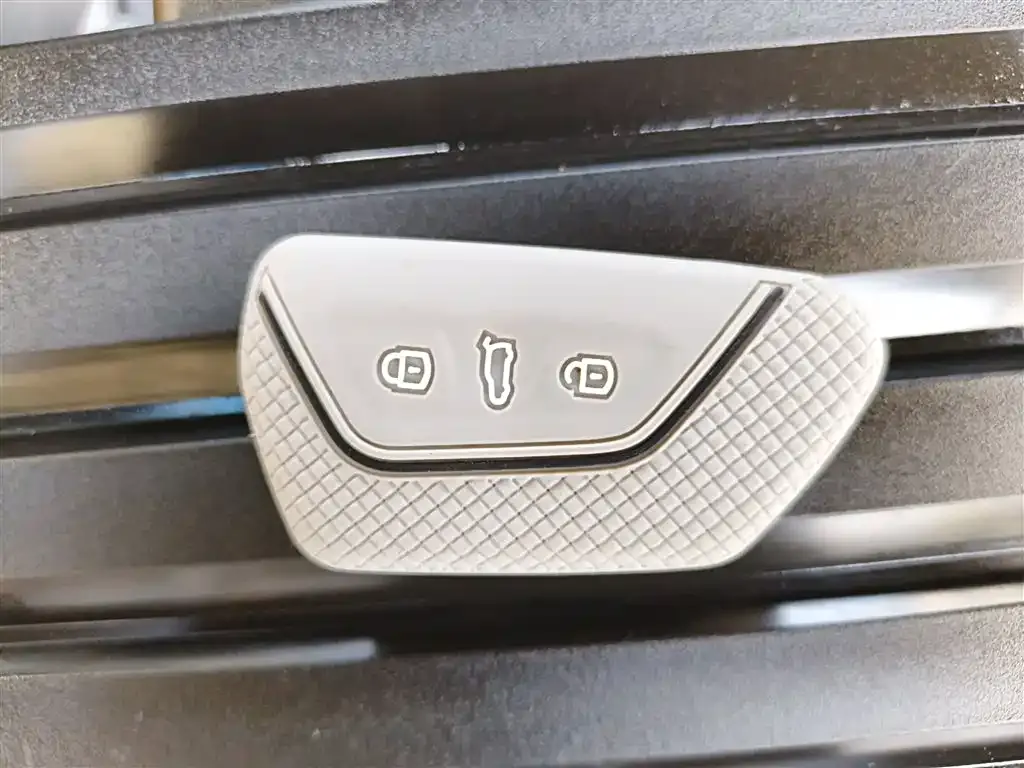 Volkswagen Golf 2021 из CN, фото 9