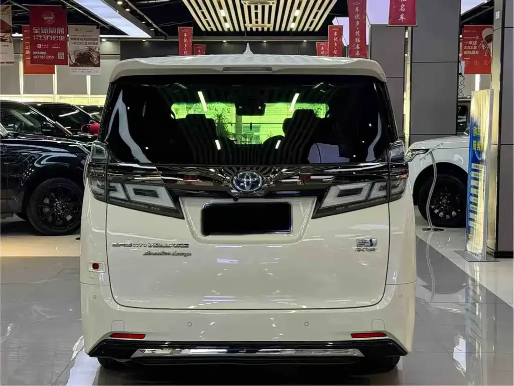 Toyota Vellfire — фото 3