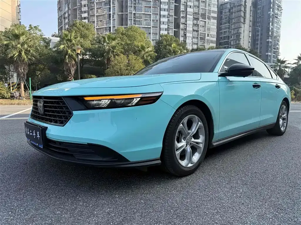 Honda Accord — фото 1