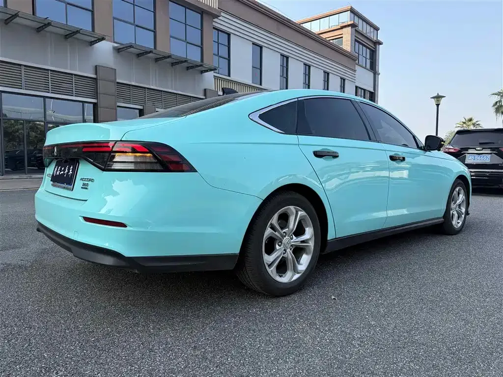 Honda Accord — фото 6