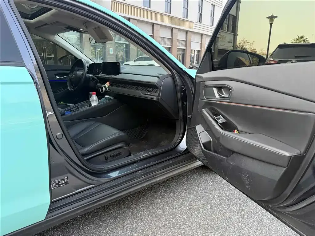 Honda Accord — фото 8
