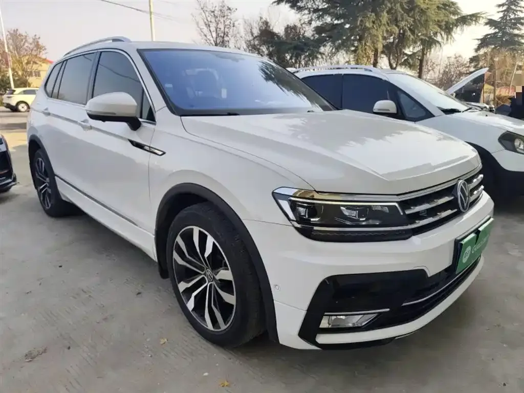 Volkswagen Tiguan L 2021 из CN, фото 4