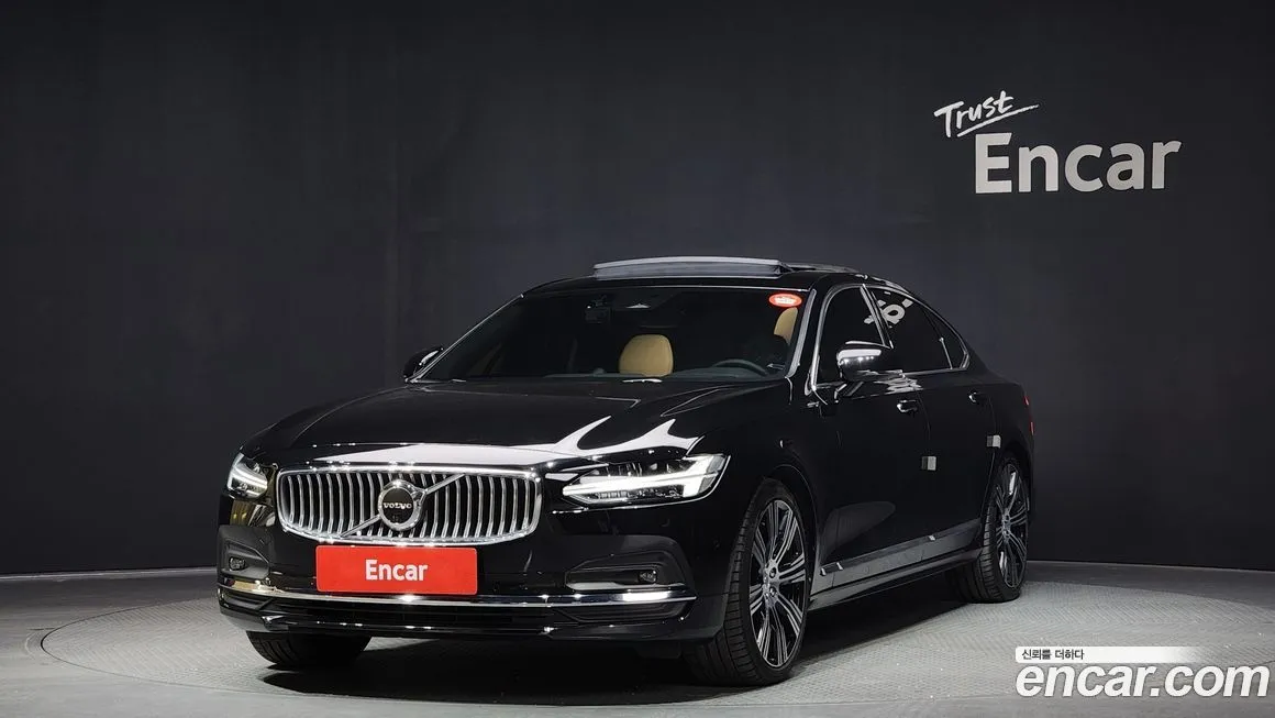 Volvo S90 — фото 1