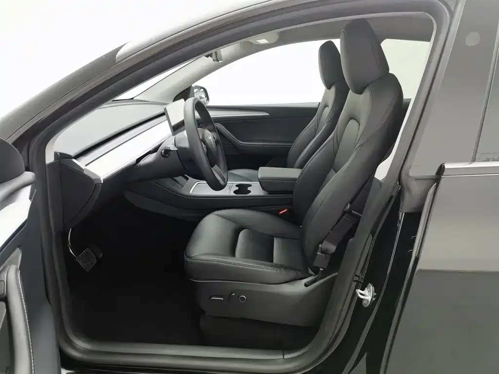Tesla Model Y 2024 из CN, фото 4