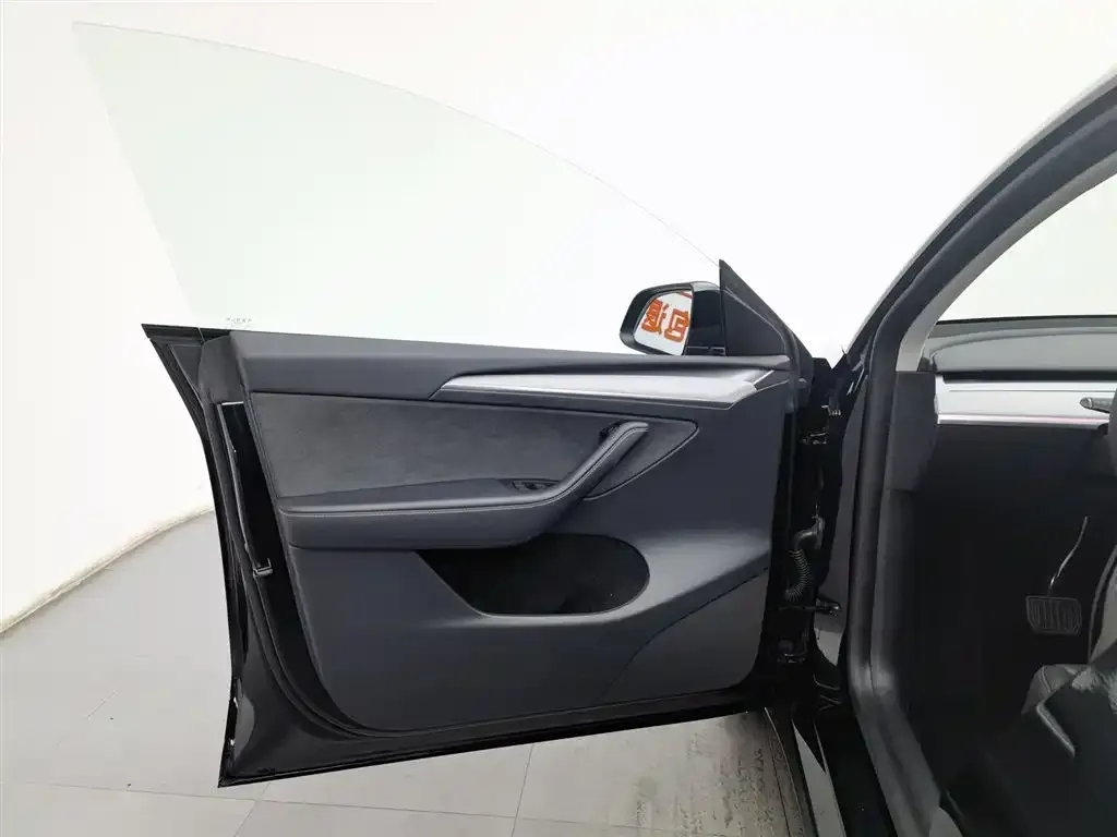 Tesla Model Y 2024 из CN, фото 2