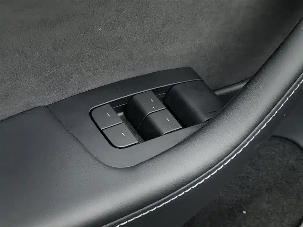 Tesla Model Y 2024 из CN, фото 7