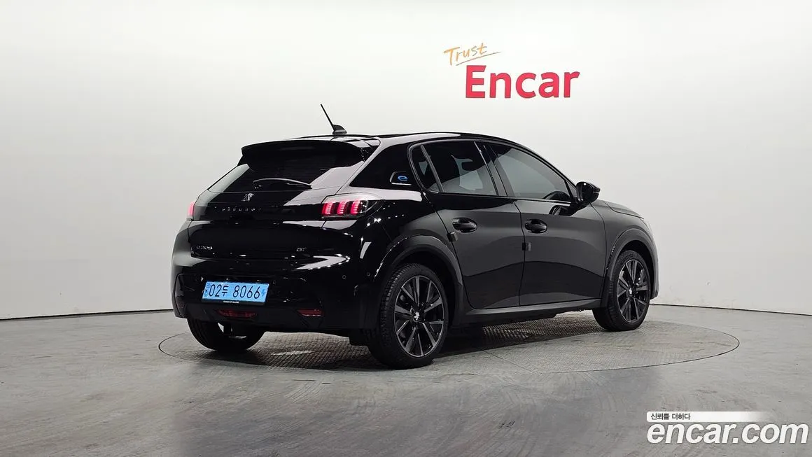 Peugeot 208 2023 из KR, фото 2