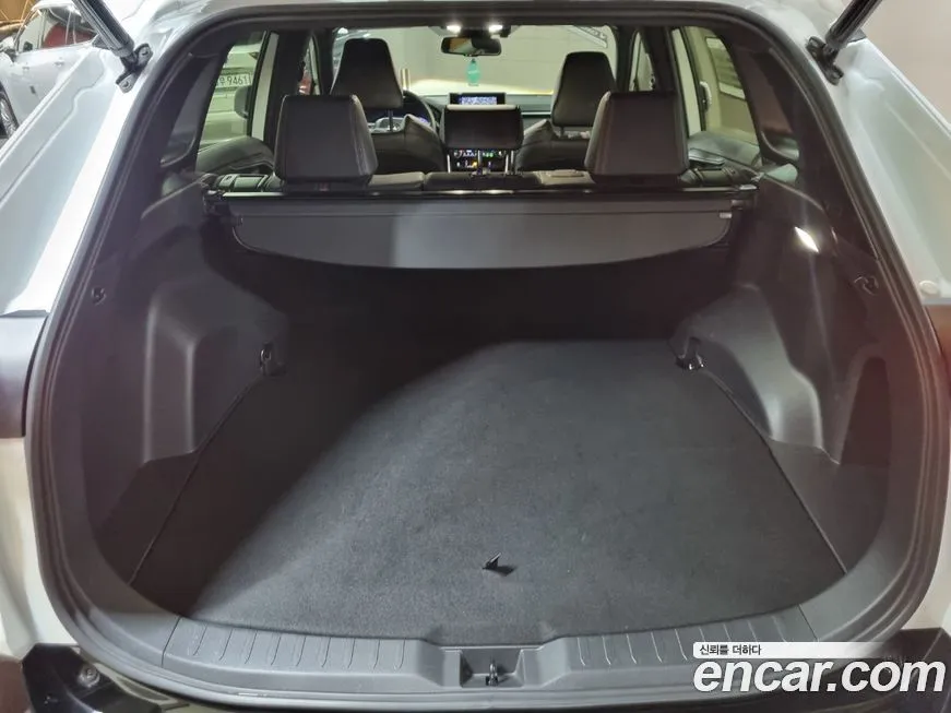 Toyota RAV4 2023 из KR, фото 3