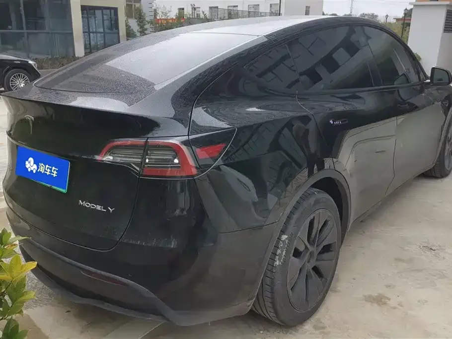 Tesla Model Y — фото 4