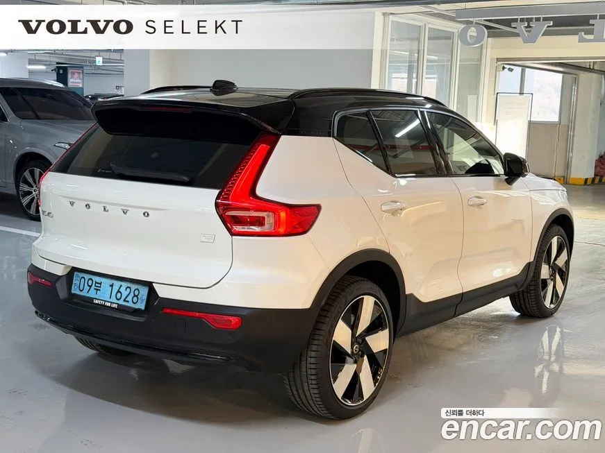 Volvo XC40 2024 из KR, фото 5