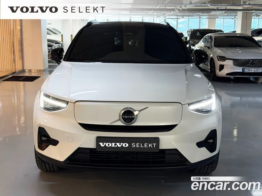 Volvo XC40 2024 из KR, фото 2