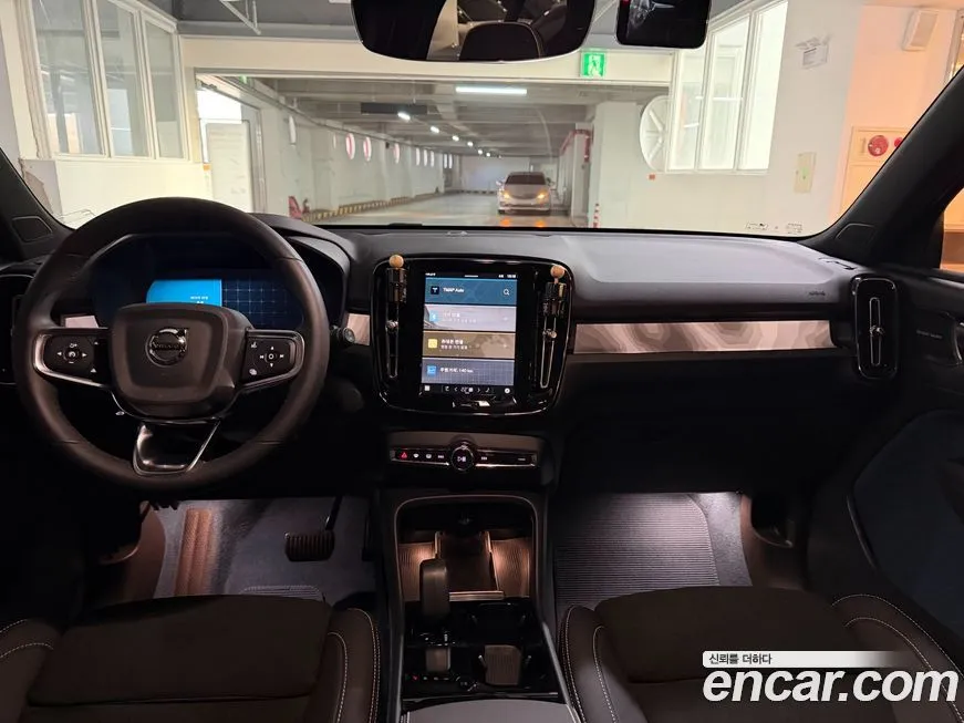Volvo XC40 2024 из KR, фото 8